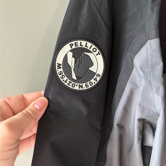 PELLIOT size M Outdoor Hiking Jacket Mens Windbreaker Waterproof, Zipper front - Picture 9 of 13